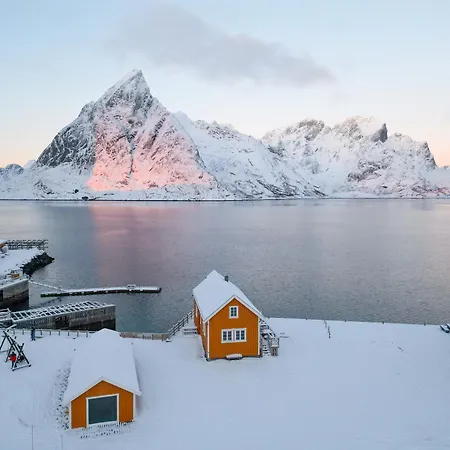 The Famous Yellow House Apartment