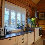 The Famous Yellow House Апартаменты *