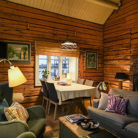 Lägenhet The Famous Yellow House *