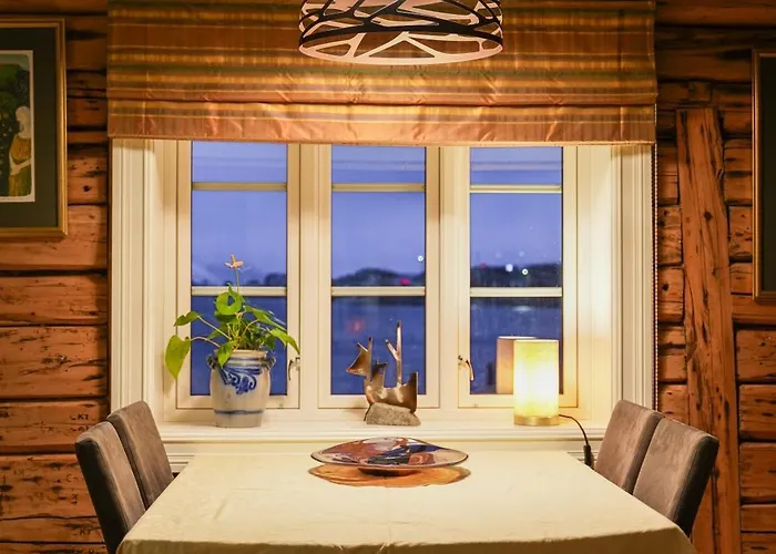 The Famous Yellow House Lägenhet