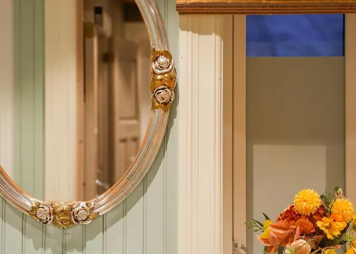 The Famous Yellow House Lägenhet